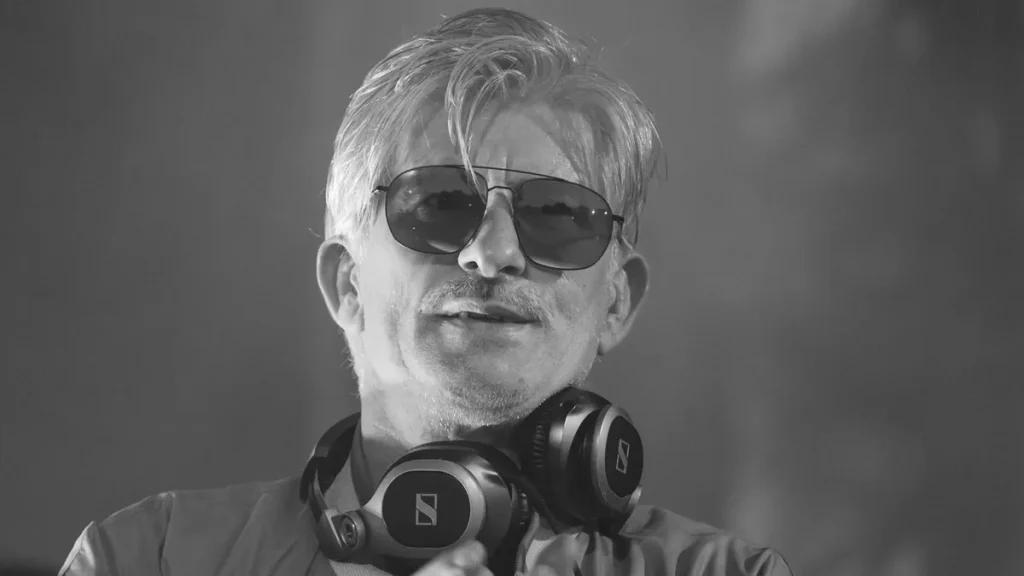 DJ Kavinsky gestorben: Alter, Todesursache und Biografie