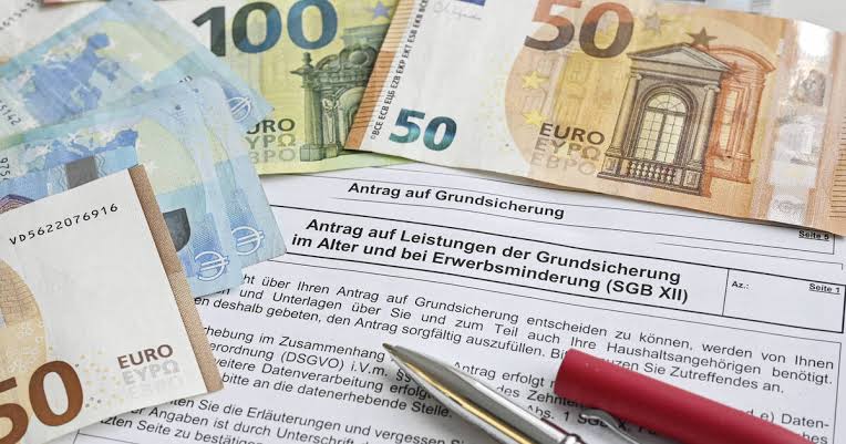 Sozialhilfe für Rentner: aktuelle Zahlen  in Deutschland. Warum besonders viele Frauen von niedrigen Renten betroffen sind