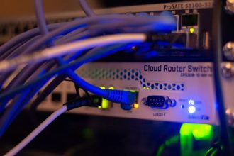 Server-Fernwartung. 20 Jahre alte IPMI-Lücke bedroht tausende Server: Das müssen Admins jetzt wissen