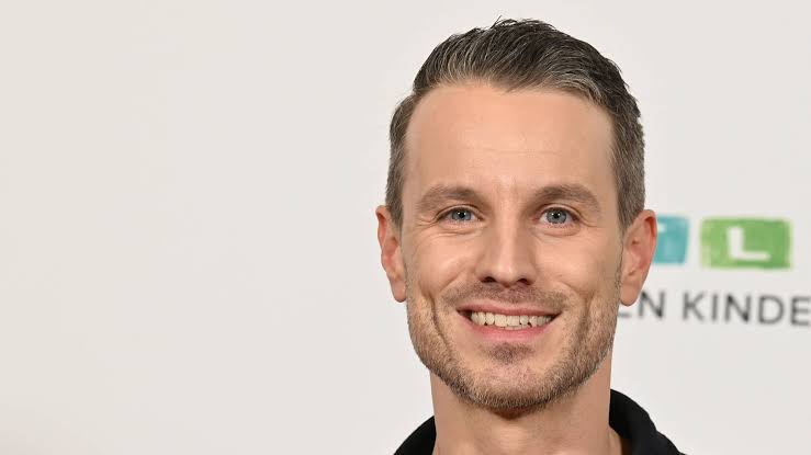 AWZ-Star Marc Dumitru spricht über belastende Kindheitserinnerungen. Alter, Biografie und Privatleben