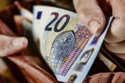 Sozialhilfe für Rentner: aktuelle Zahlen in Deutschland. Warum besonders viele Frauen von niedrigen Renten betroffen sind