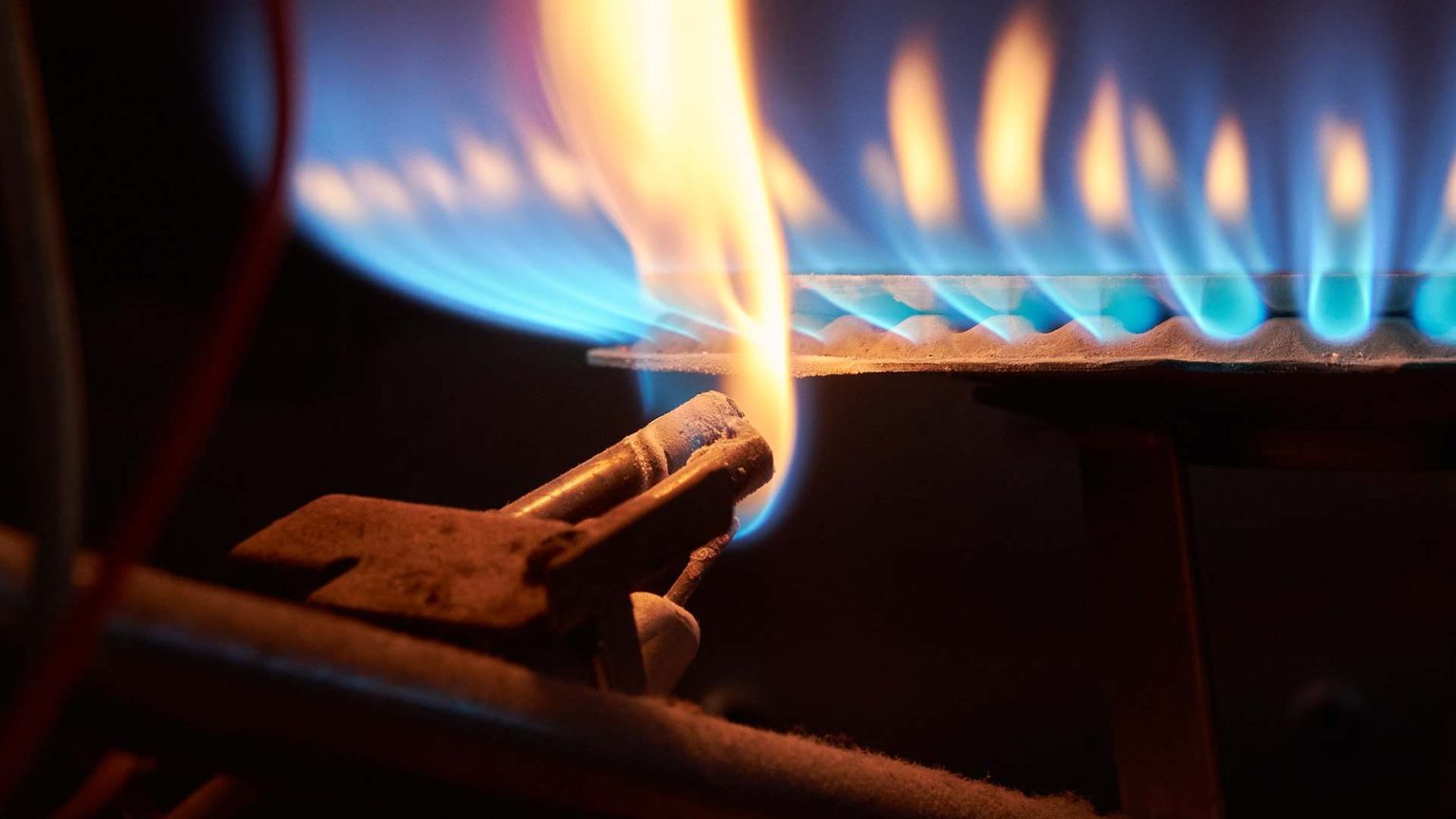 Leere Gasspeicher 2026: Was passiert mit dem Gaspreis in Deutschland? Prognose