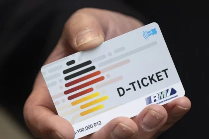Deutschlandticket könnte wieder teurer werden: Zeitpunkt und Betrag