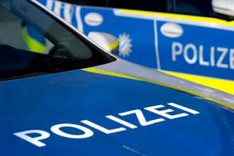 Kind stirbt bei Forstarbeiten in Bayern: Gefällter Baum trifft Grundschulkind
