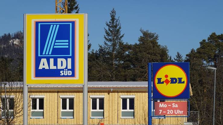 Aldi und Lidl senken Preise: Orangensaft wird deutlich günstiger
