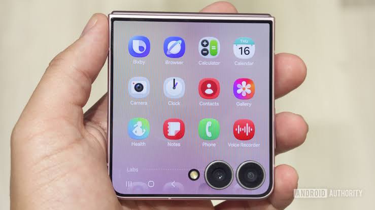 Samsung Galaxy Z Flip 8 im Test: Preis, Ausstattung und Erfahrungen mit dem neuen Klapphandy