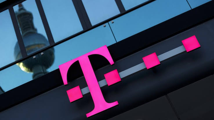 Deutsche Telekom übernimmt Fiberhost und Inea: Milliarden-Deal stärkt T-Mobile Polska