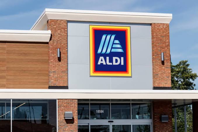 Neuer Aldi-Reiserucksack kostet 12,99 Euro: Passt er wirklich ins Flugzeug?