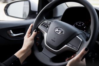 Auto kühlen ohne Klimaanlage: 8 Tricks 2026