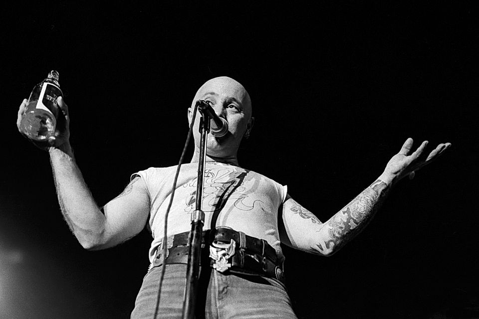 Rose-Tattoo-Sänger Angry Anderson ist mit 79 Jahren gestorben. Biografie und Todesursache