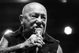 Rose-Tattoo-Sänger Angry Anderson ist mit 79 Jahren gestorben. Biografie und Todesursache