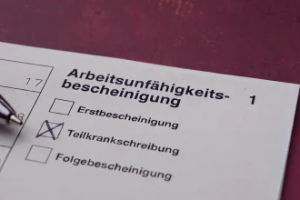 Lohnfortzahlung bei Krankheit 2027: Neue Regeln zur Krankschreibung geplant