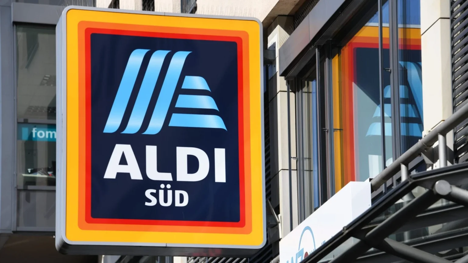 Ambiano Flammen-Aroma-Diffuser bei Aldi Süd: Preis, Funktionen und Nachteile