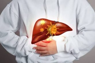 Hepatitis D: Symptome, Übertragung, Behandlung und Schutz vor der gefährlichen Leberinfektion