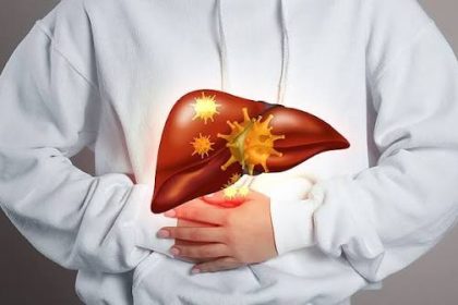 Hepatitis D: Symptome, Übertragung, Behandlung und Schutz vor der gefährlichen Leberinfektion