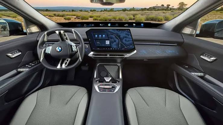 BMW iX4 2026 in Deutschland: Preis, Reichweite und Ausstattung im Überblick